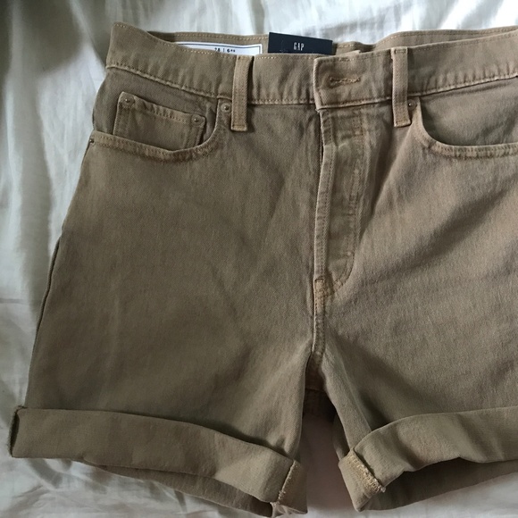 Gap Cheeky Midi Highrise denim shorts Size 28 NWT - Picture 1 of 3